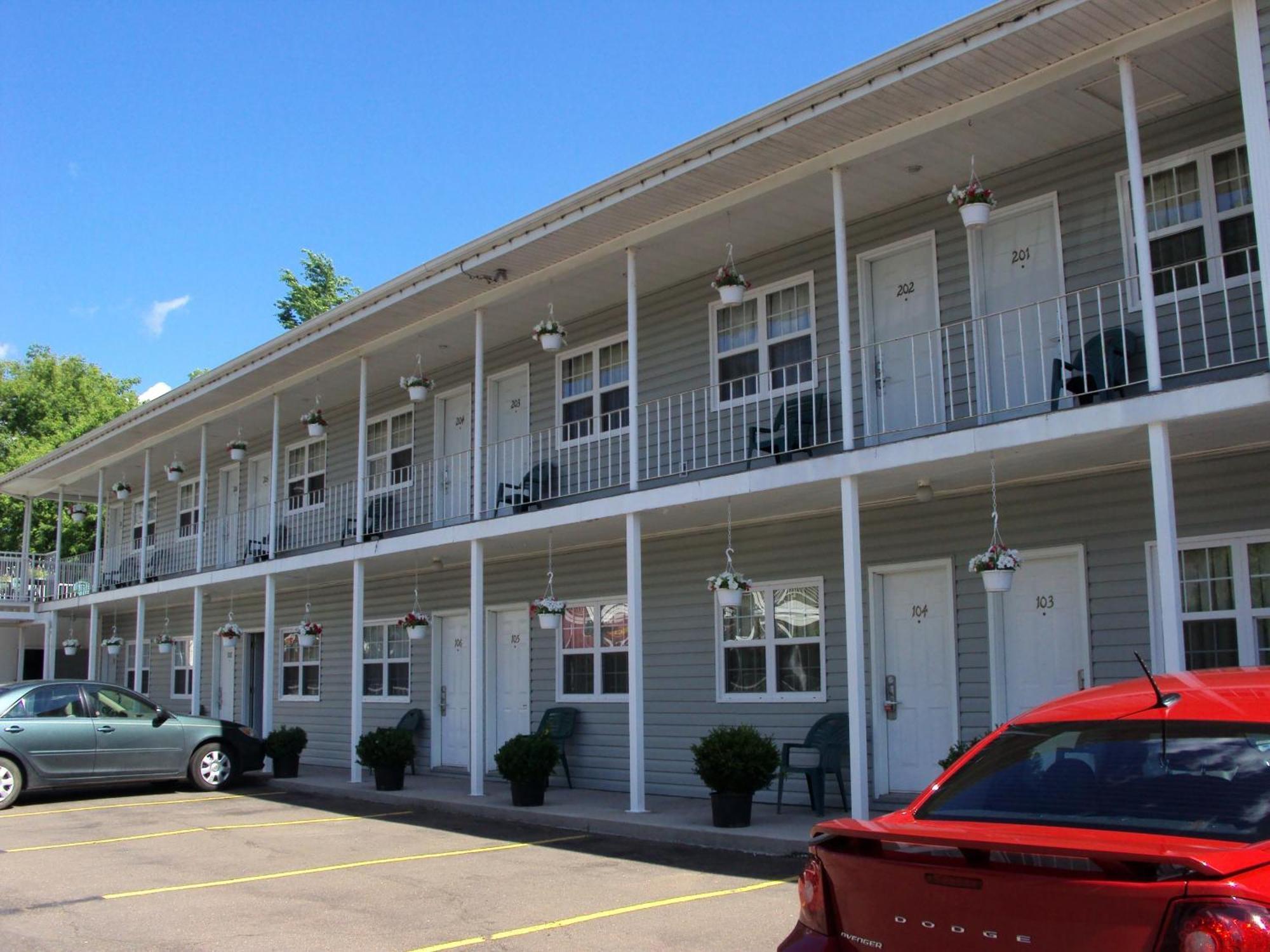 Midtown Motel & Suites Moncton Zewnętrze zdjęcie