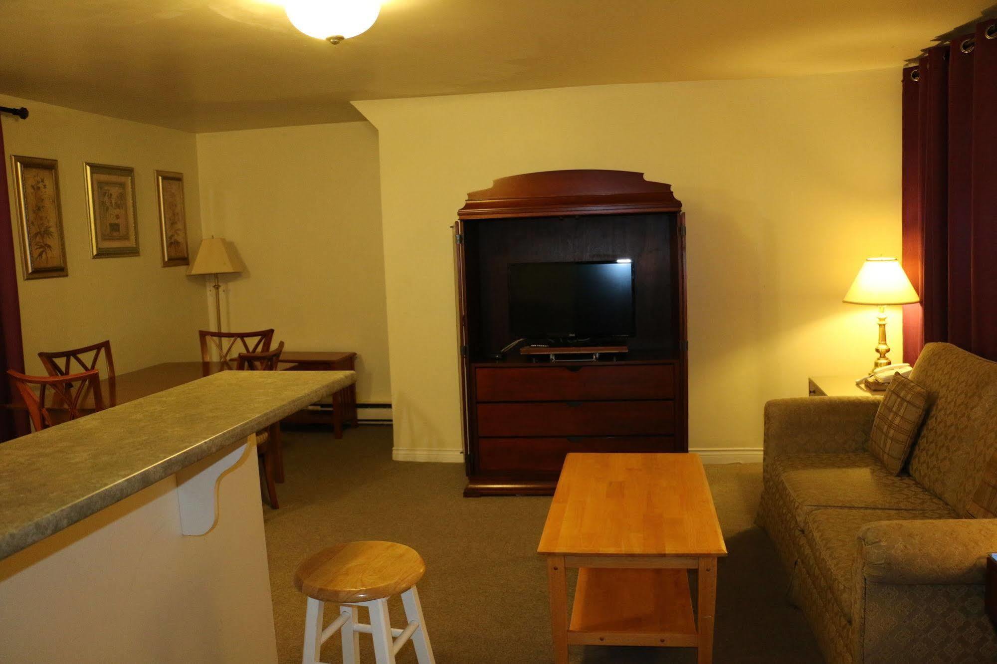 Midtown Motel & Suites Moncton Zewnętrze zdjęcie