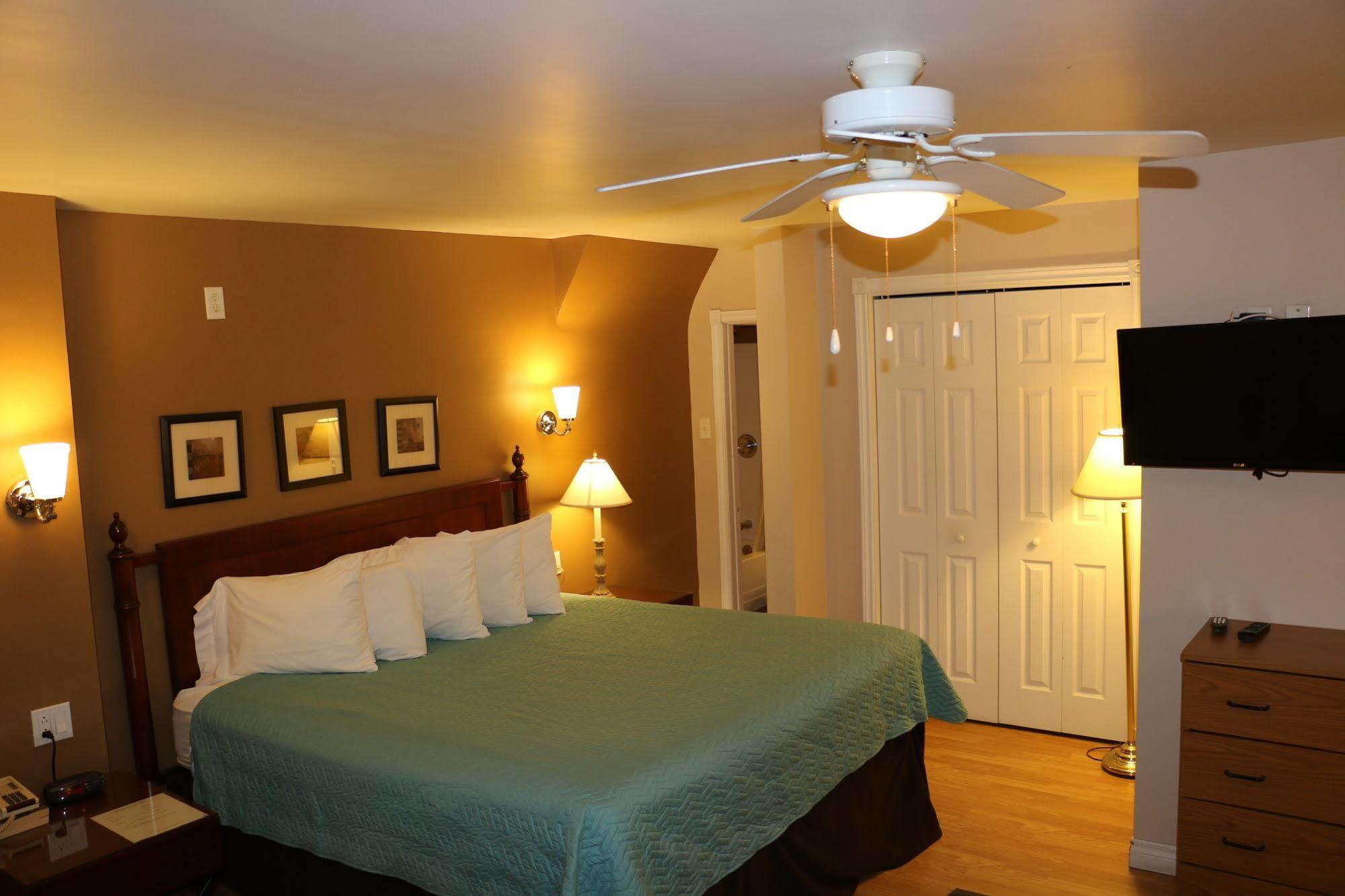 Midtown Motel & Suites Moncton Zewnętrze zdjęcie