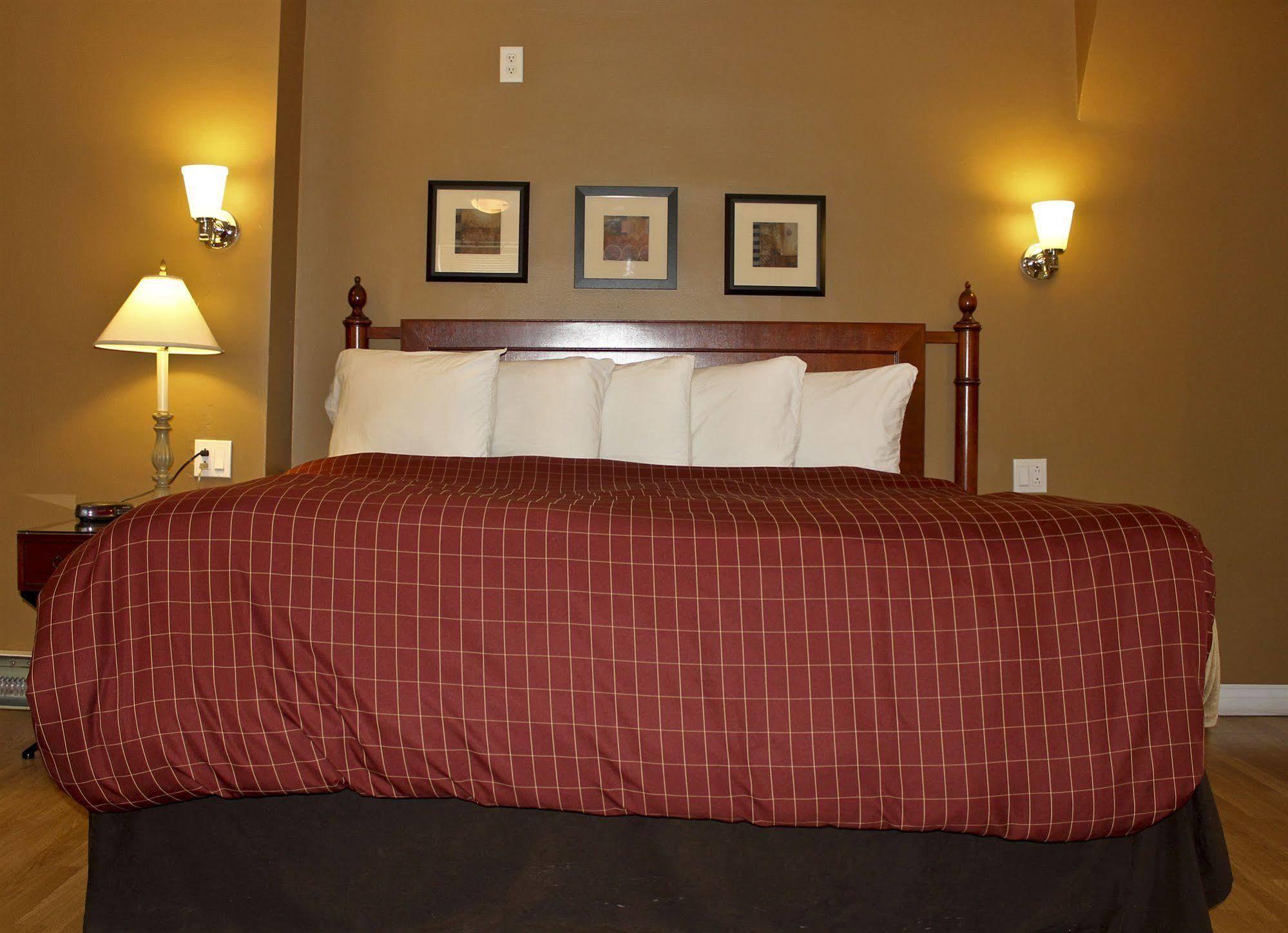 Midtown Motel & Suites Moncton Zewnętrze zdjęcie