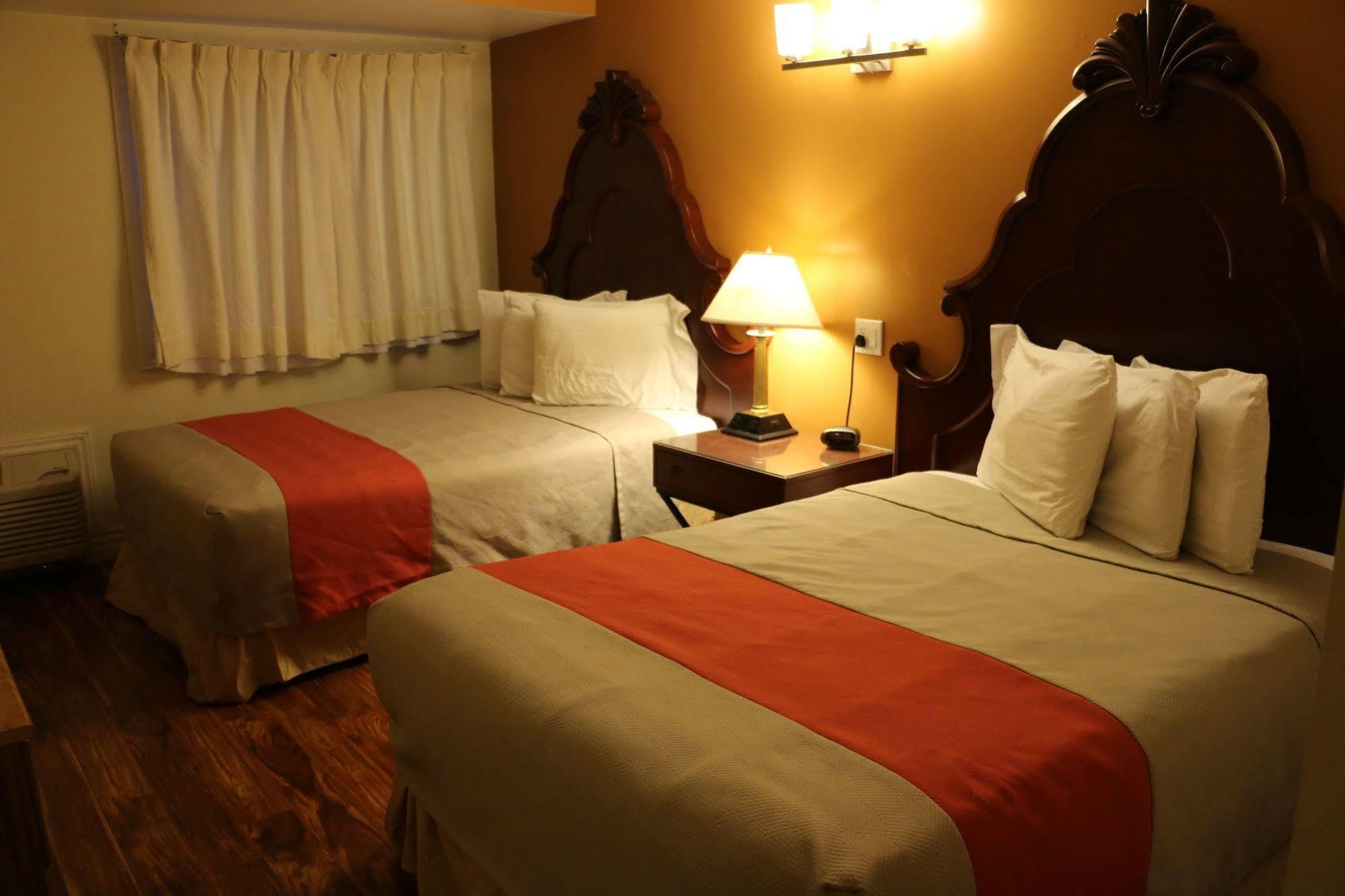 Midtown Motel & Suites Moncton Zewnętrze zdjęcie