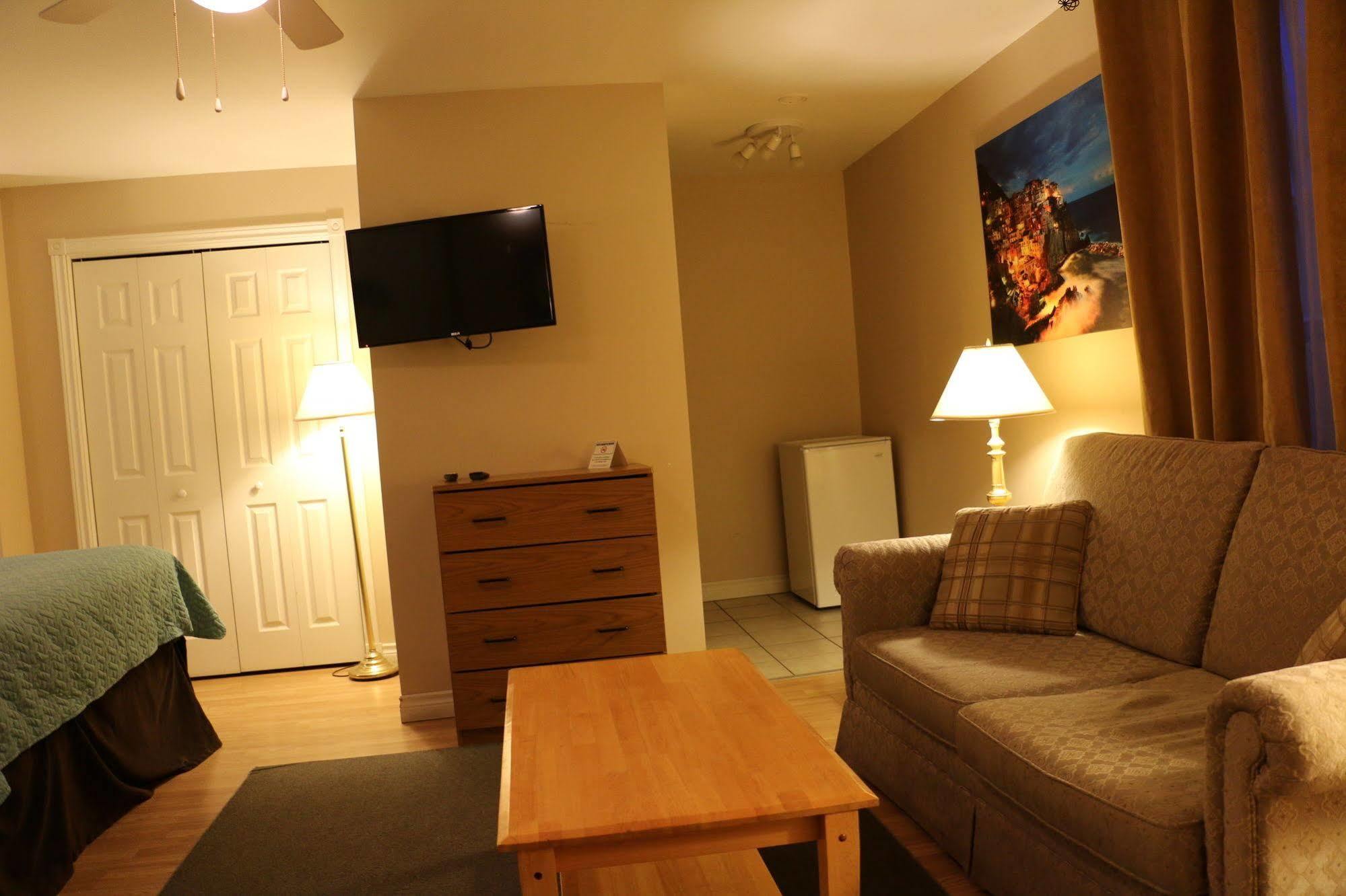 Midtown Motel & Suites Moncton Zewnętrze zdjęcie
